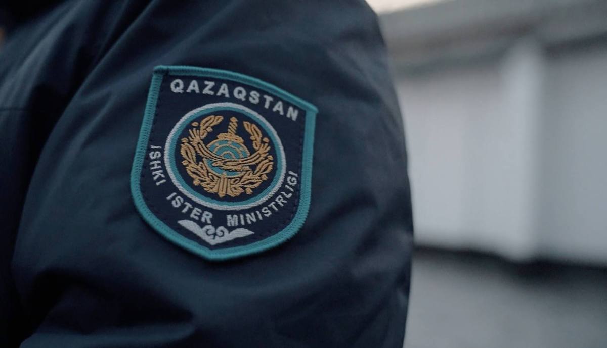 Полицейские спасли людей при пожаре в Актобе