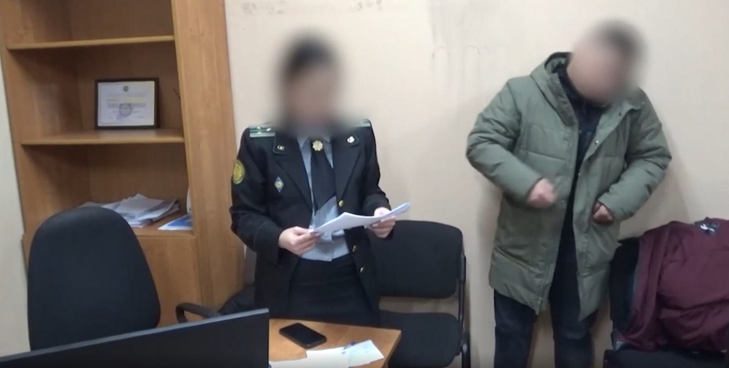 356 млн в обход бюджета: в Казахстане госслужащую подозревают в участии в преступной схеме