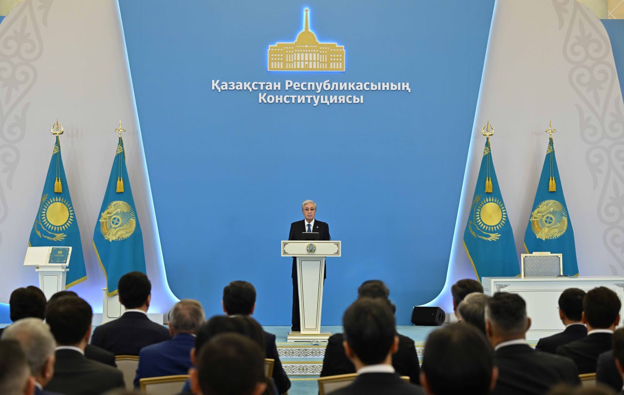 Президент поздравил казахстанцев с принятием новой Конституции и заявил о начале «большого пути»