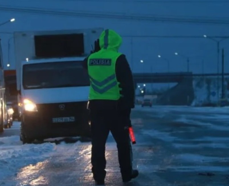 В ЗКО из-за метели закрыли несколько трасс
