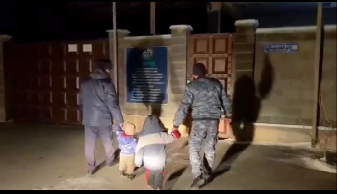 Казахстанка привязала ребенка к батарее и жестоко избила
