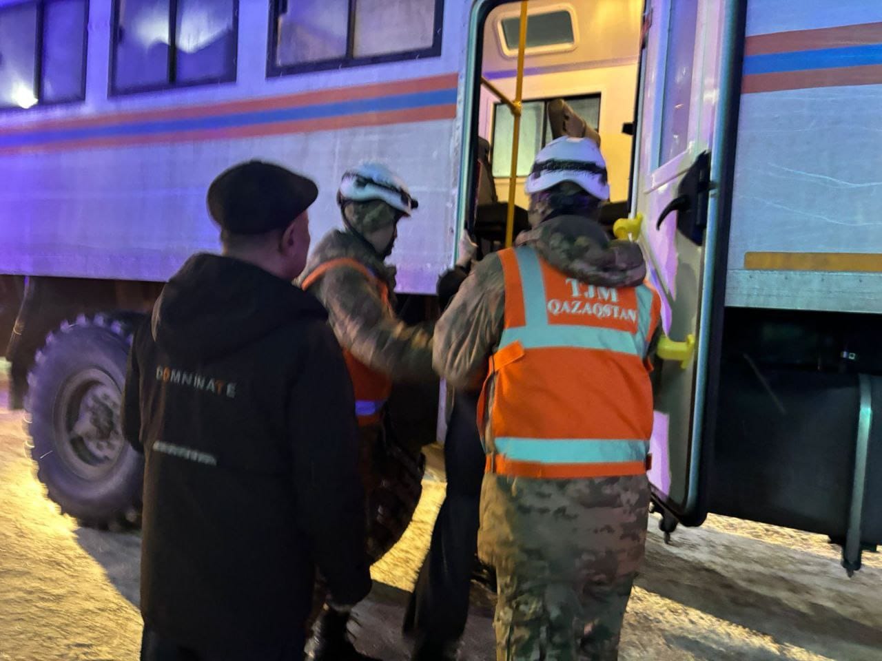 60 человек эвакуировали при пожаре в Уральске