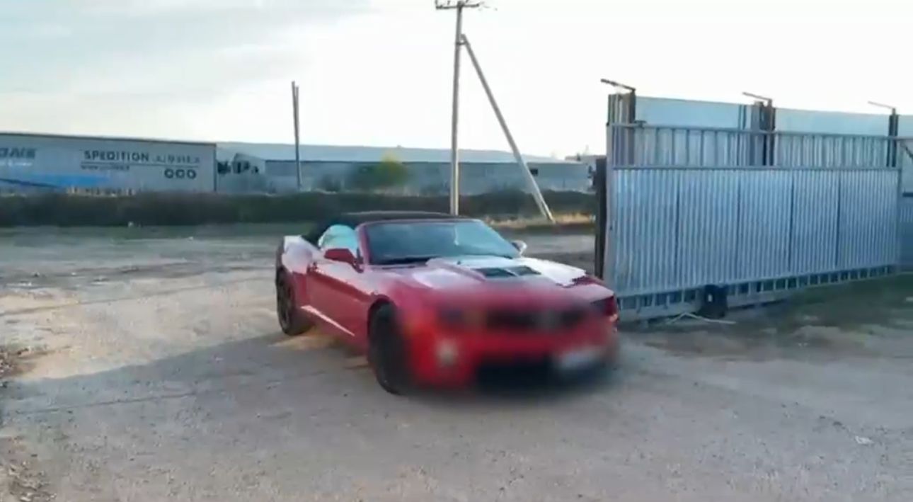 Дрифт по-актюбински: BMW и Chevrolet устроили заезд до аэропорта