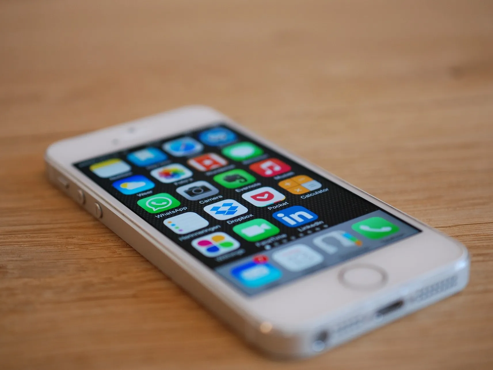 iPhone первого поколения продали за рекордные $190 тысяч