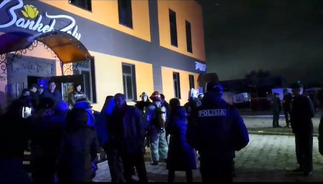 Два человека остаются в реанимации после пожара в кафе Уральска