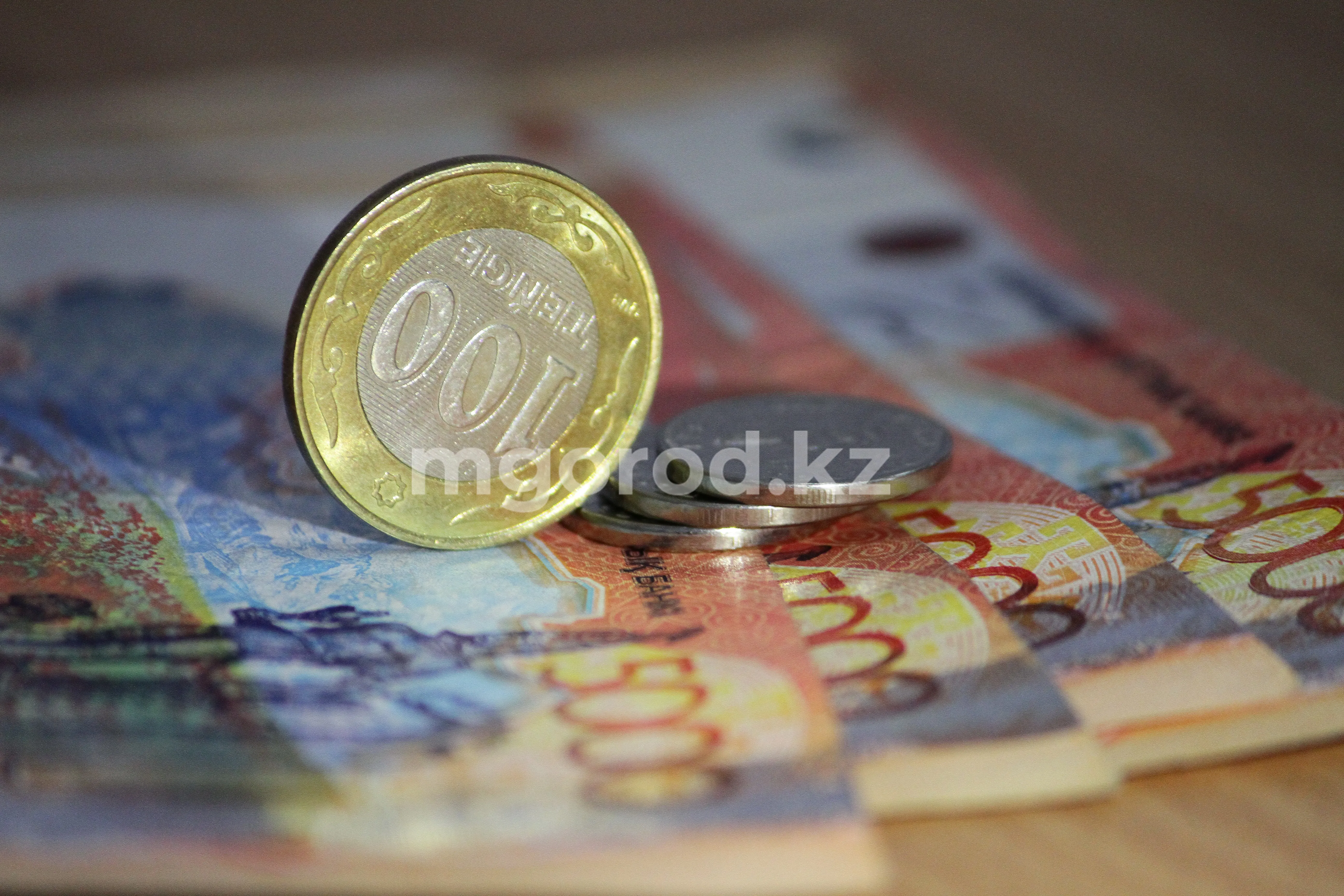 Жители ЗКО задолжали по налогам более 300 млн тенге