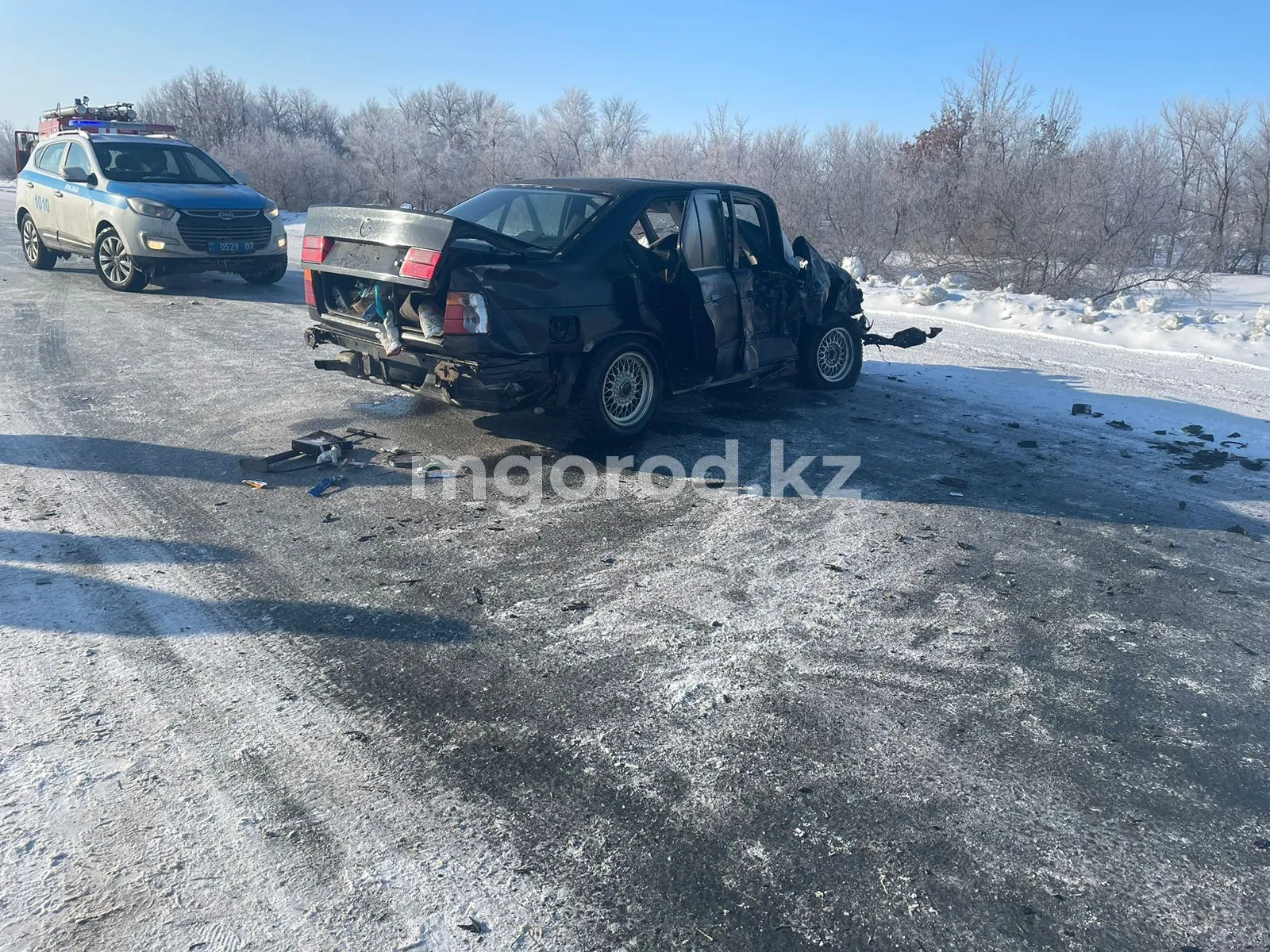 Три авто столкнулись на трассе ЗКО. Есть пострадавшие