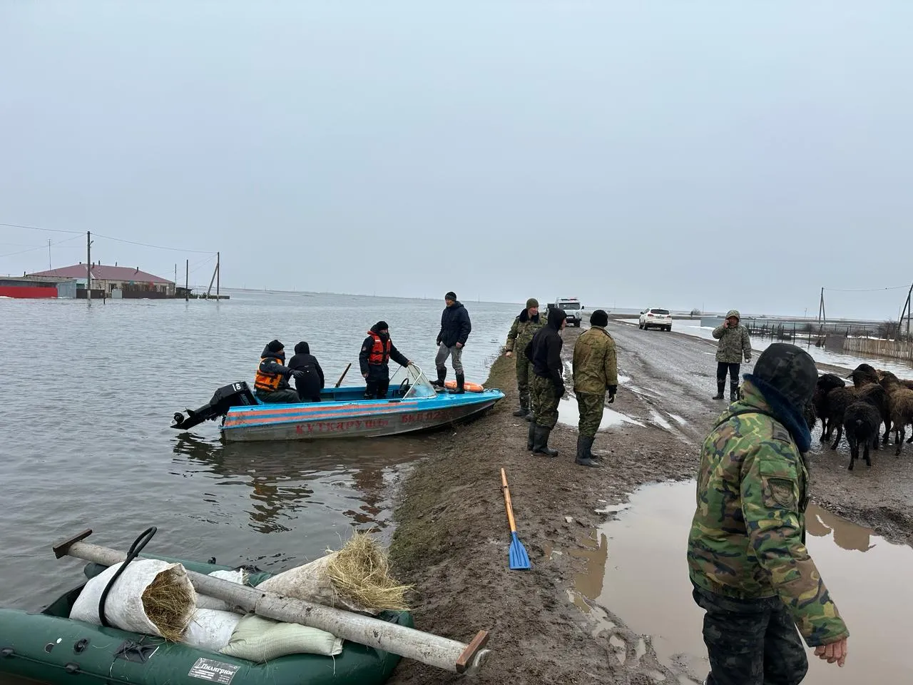 В селе ЗКО началась эвакуация