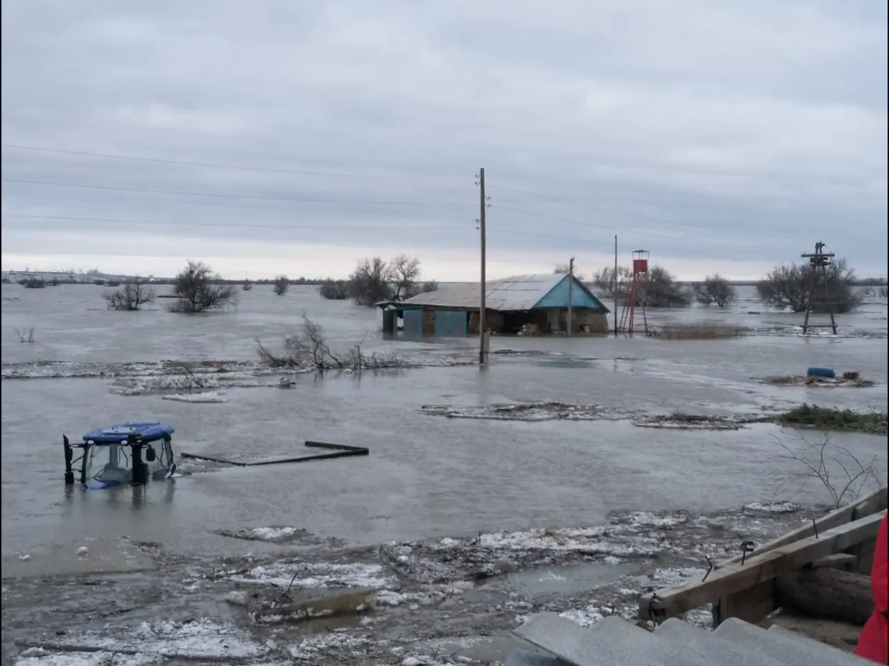 Почва в ЗКО оттаивает, но риск паводков сохраняется