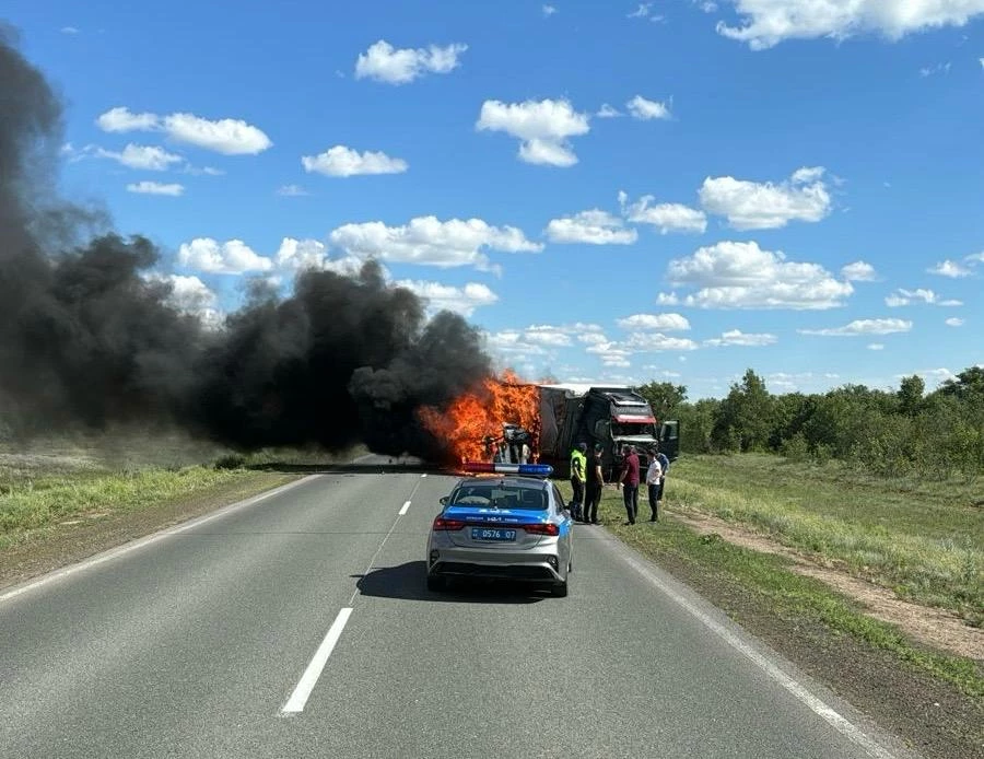 Три обгоревших трупа обнаружили в авто на трассе ЗКО