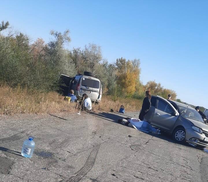 Семь человек пострадали в аварии на трассе ЗКО