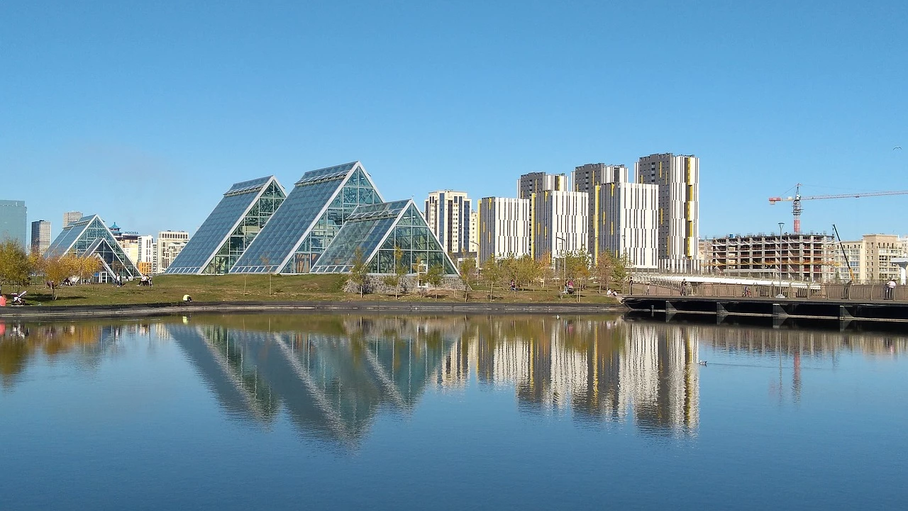 В городе Казахстана хотят сдвинуть рабочий график