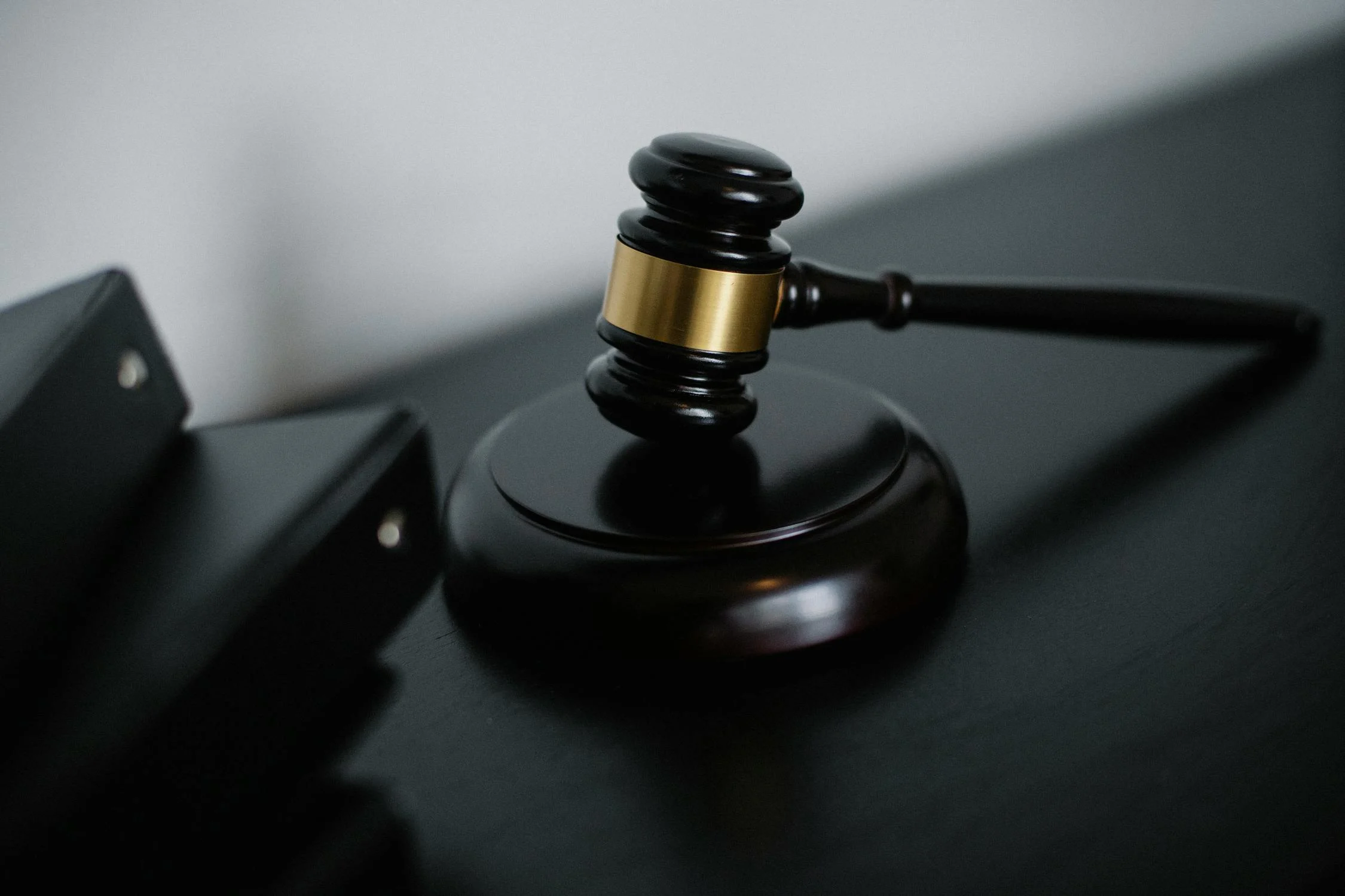 Білім беру бөлімінің басшысы мен 7 есепші сотталды