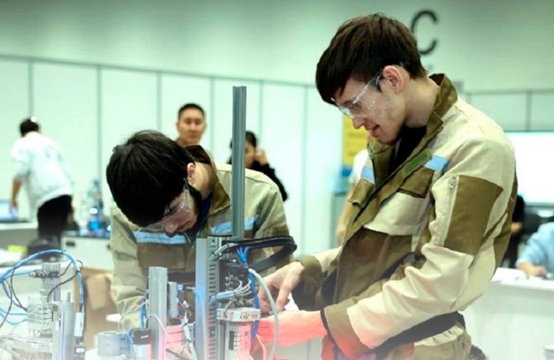 Қазақстанда алғаш рет колледж студенттері халықаралық сынақ тапсырады