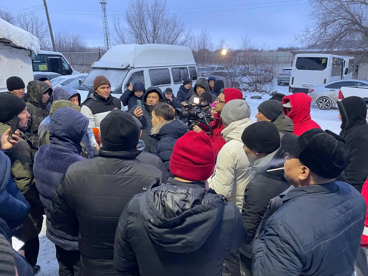 Забастовку объявили водители пассажирских автобусов в Уральске