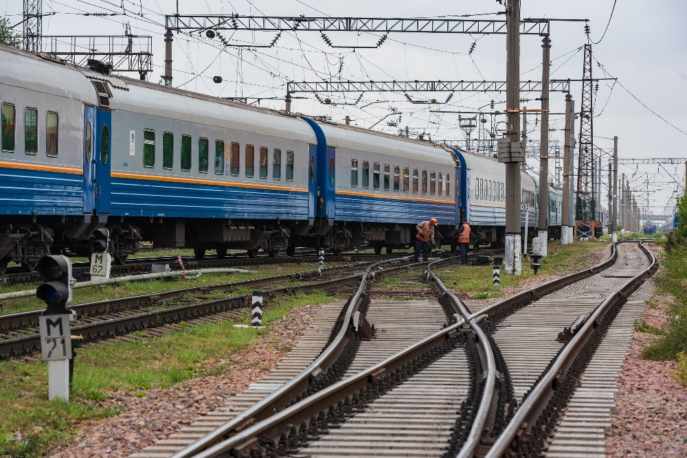 За крупную взятку получил срок начальник депо в Актобе