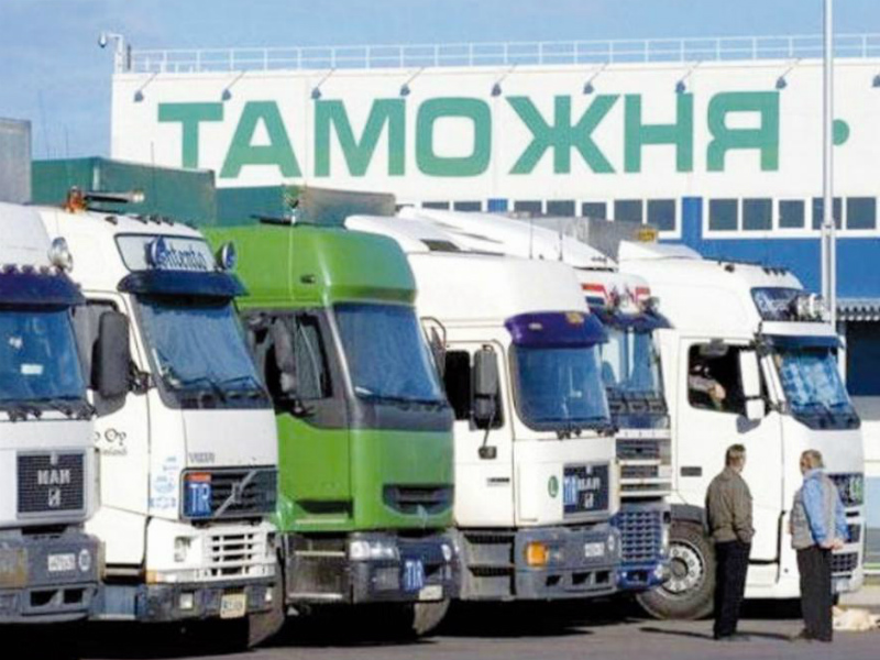 Актобе. Один таможенник приносит $210 тысяч дохода