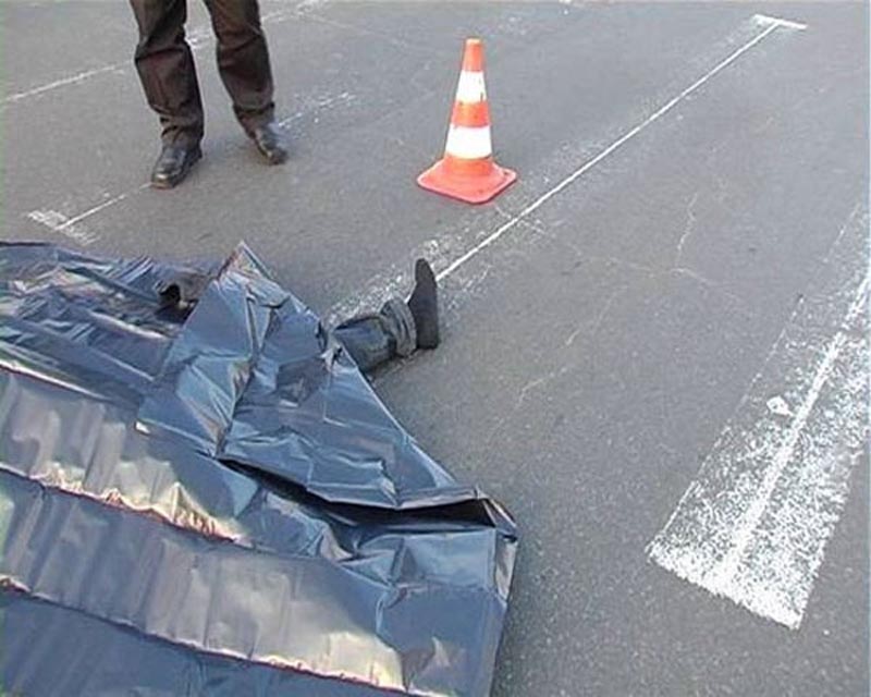 В Атырау гражданин Узбекистана насмерть сбил пешехода