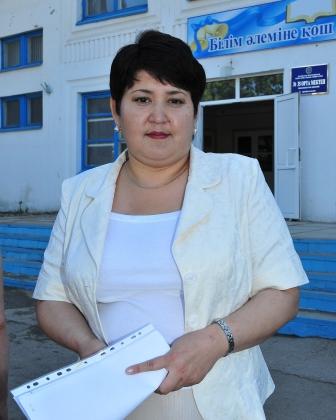 Актюбинским ветеранам дарят не только лук