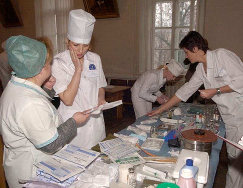 Более ста специалистов не хватает в сфере здравоохранения Атырау
