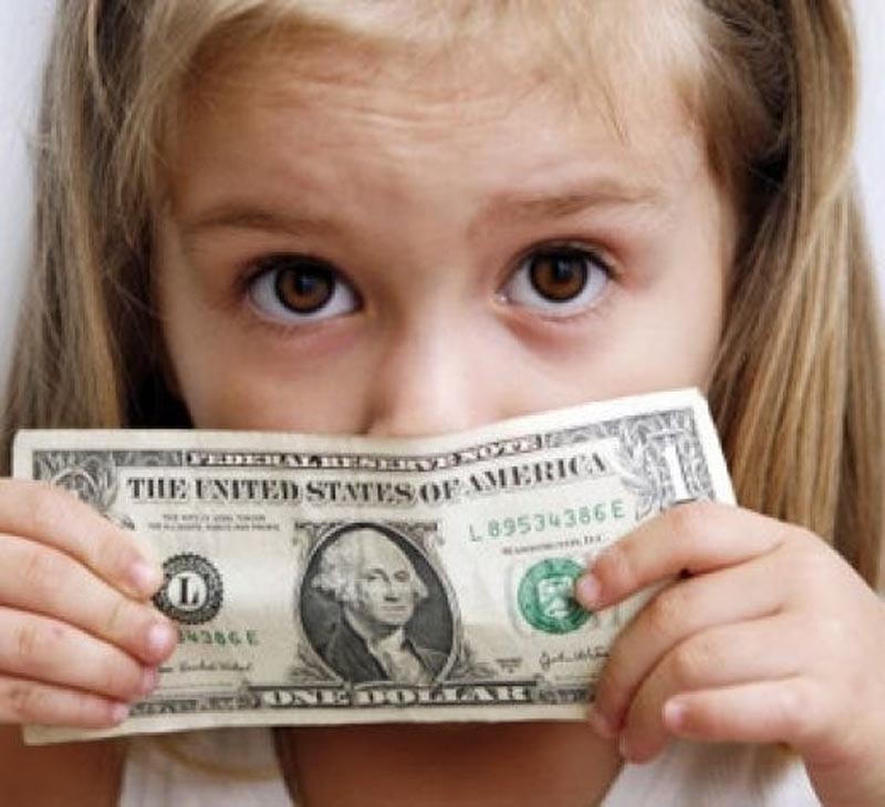 Родители продали дочь за $7 тысяч
