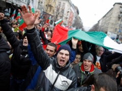 Жители Болгарии третий день митингуют на улицах
