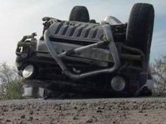 В Турции автомобиль с туристами упал в пропасть, погибла туристка из Казахстана