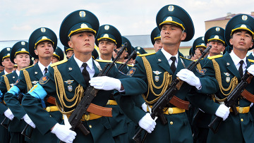 Минобороны Казахстана обещает обеспечить жильем 17 тыс военнослужащих в 2013-14гг