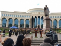 Назарбаев и Каримов поучавствовали в открытии памятника Абаю