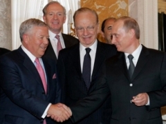 Путина обвинили в краже