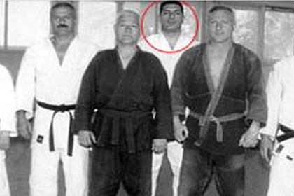Чемпион мира по самбо повесился