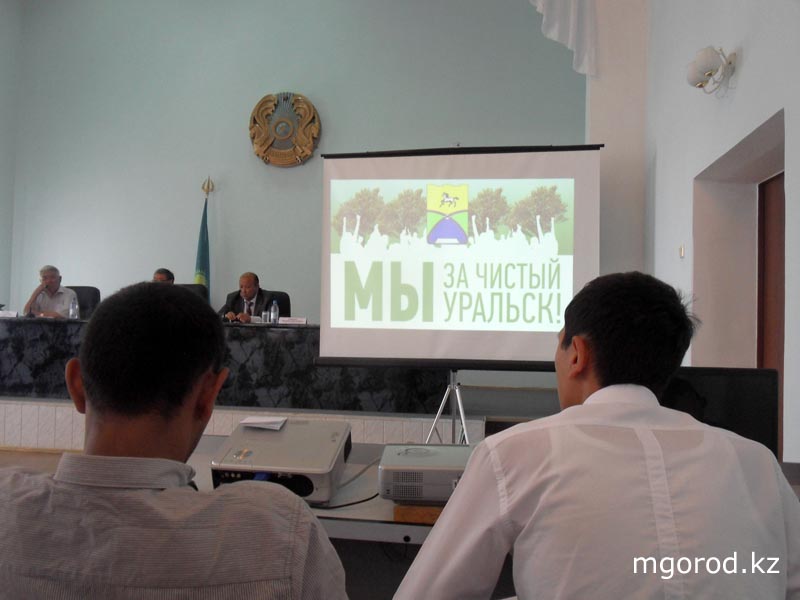 В Уральске не справляются с количеством мусора