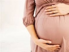 Казахстанцы считают правильным заводить детей до 27 лет