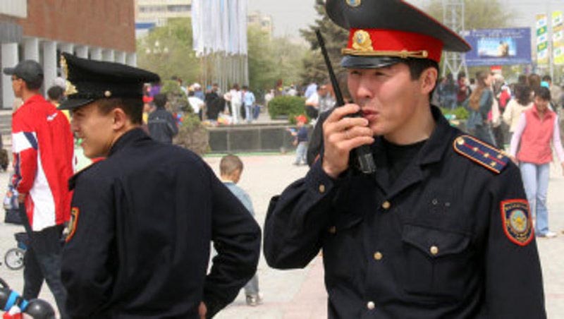 Пьяный актюбинец поранил полицейского