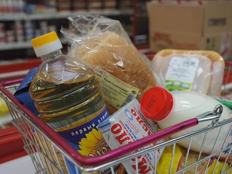 В Атырау продукты подешевели на 25%