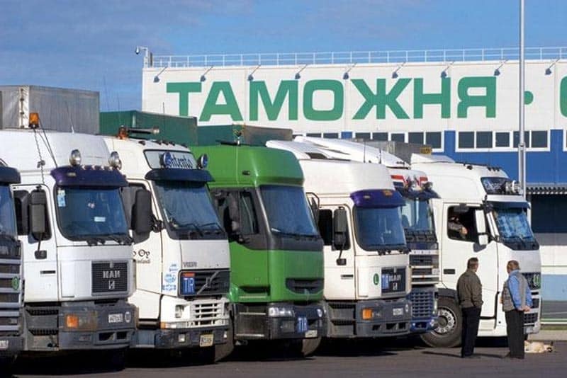 Сотрудников атырауской таможни наказали за декларации