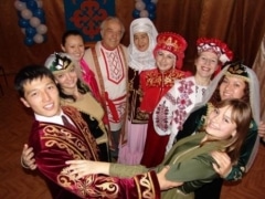 Казахстанцы отмечают день языков народов Казахстана