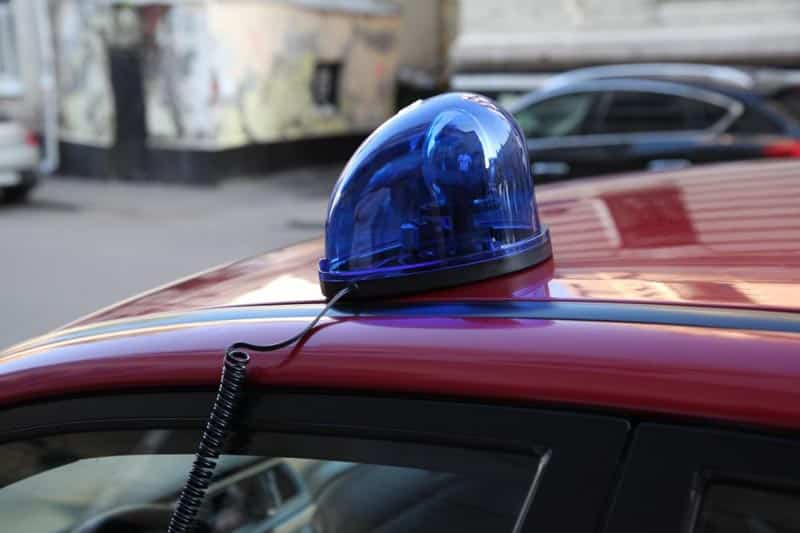 В Атырау оштрафован автовладелец за использование мигалки