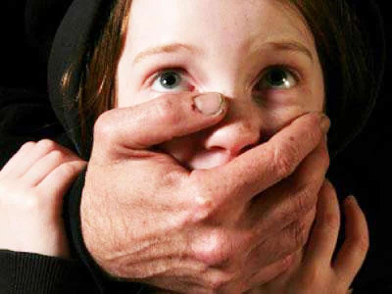 Актобе. Мужчину осудили за изнасилование падчерицы