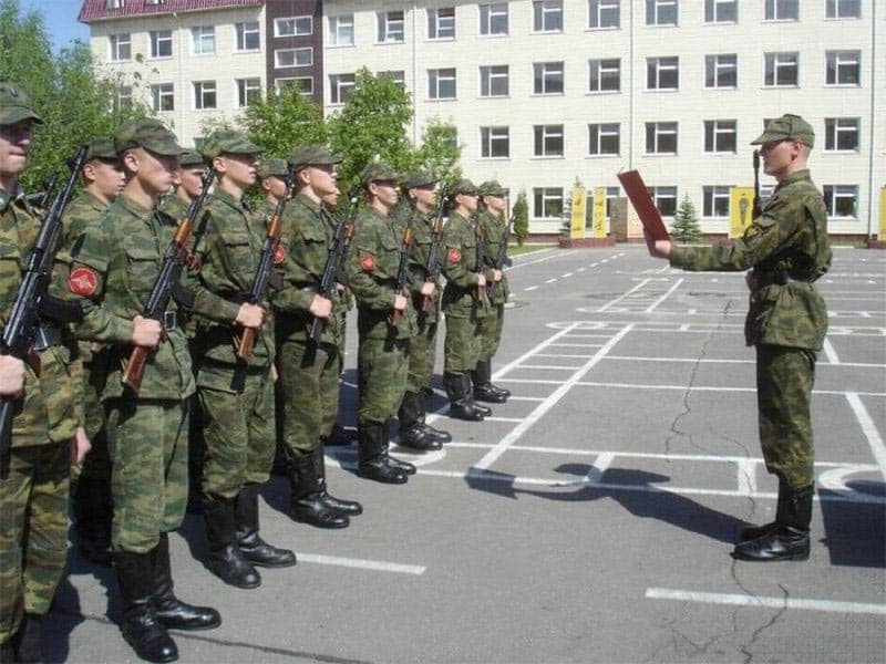 Из Атырау на воинскую службу отправили первых призывников