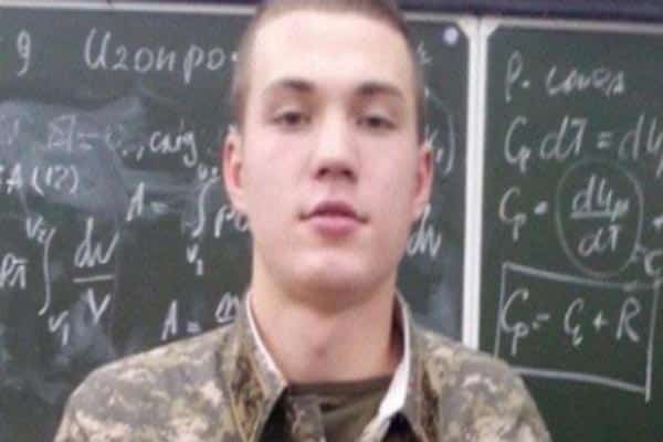 В Актобе будущего летчика столкнули с 4-го этажа