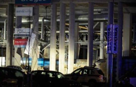 При обрушении торгового центра в Риге погибли 8 человек