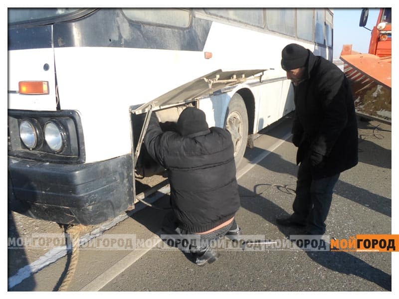 Спасатели Атырауской области эвакуировали 45 пассажиров автобуса