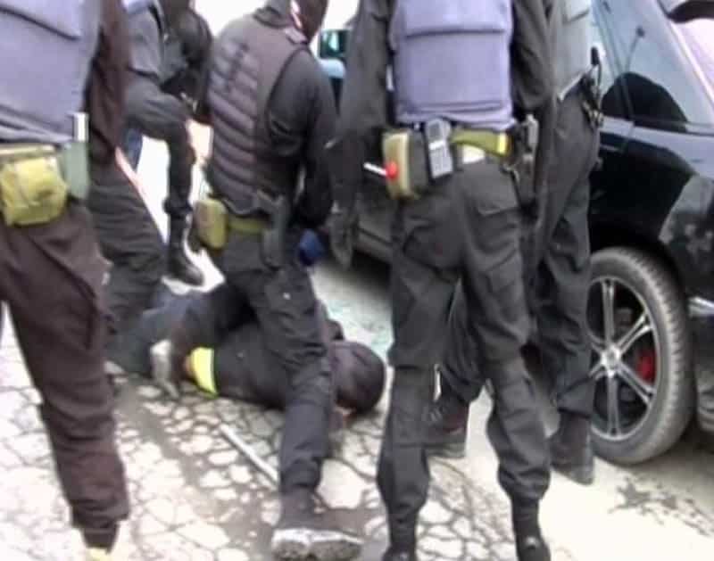 В Атырау задержали группу наркодилеров