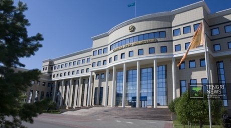 МИД РК направил ноту России после «предложения» Лимонова о захвате севера Казахстана