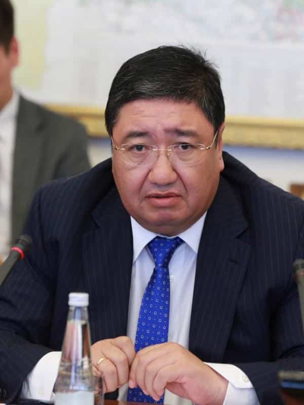Экс-акима Павлодарской области финпол задержал по подозрению во взятке