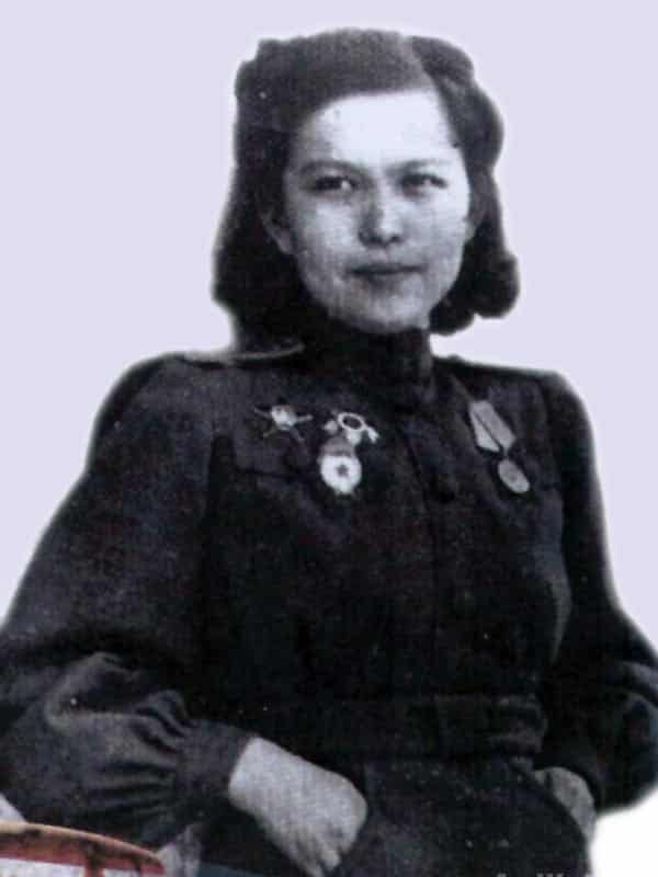 Летчица, Халық Қаһарманы, Хиуаз Доспанова была призвана на войну из Жанибекского района ЗКО