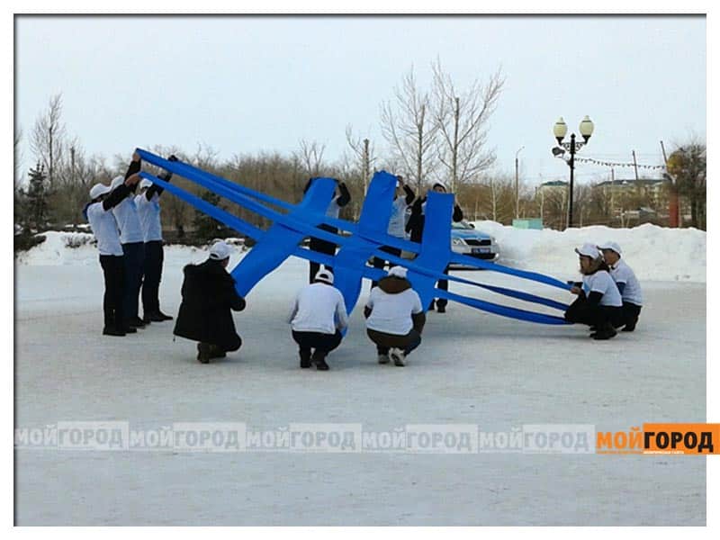 Студенты ЗКО провели патриотический флеш-моб