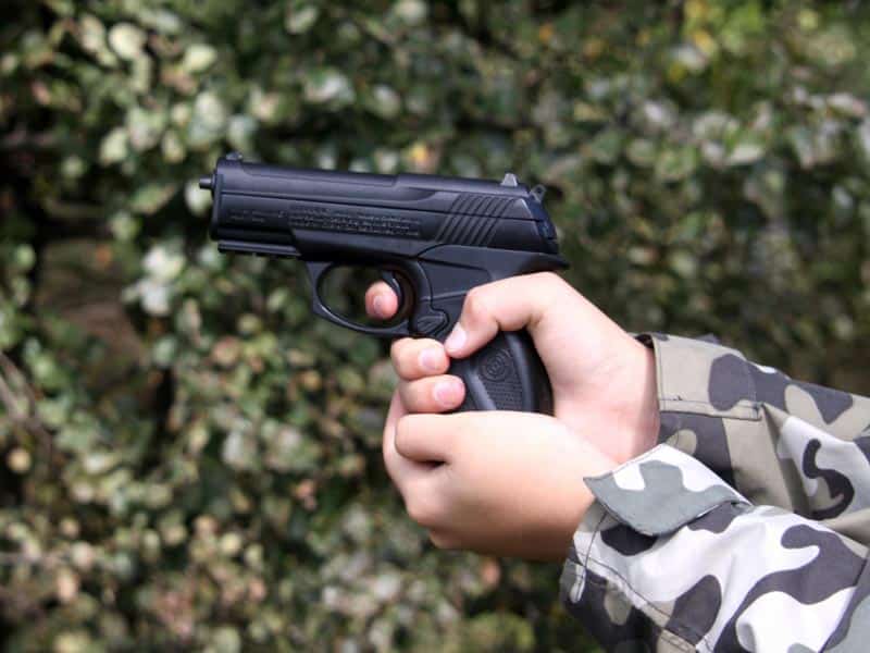 В Актобе курсанта из школы милиции судят за перестрелку в вузе