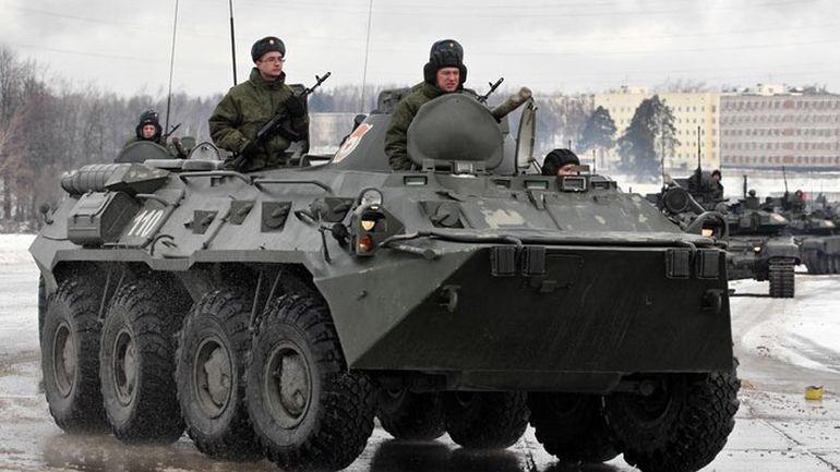 Российские войска взяли штурмом украинские базы в Крыму